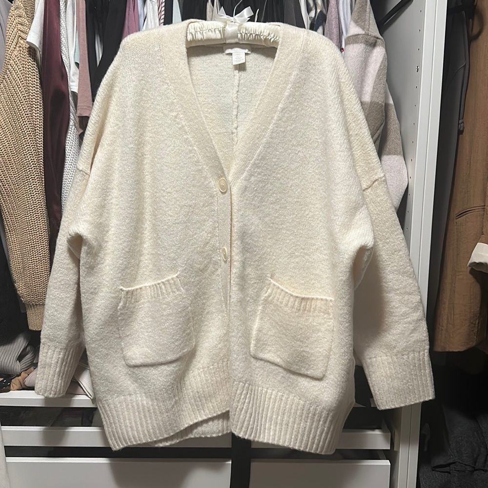 NWOT cream H&M cardigan